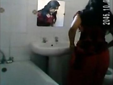 Desi girl bath spy