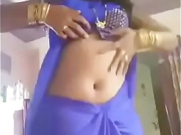 tamil aunty in blue saree