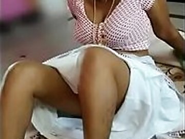 Indian Aunty Hot Boobs