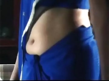 NAVEL OF BOSS WIFE